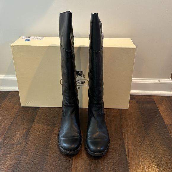 Coach Boots - Picture 2 of 9